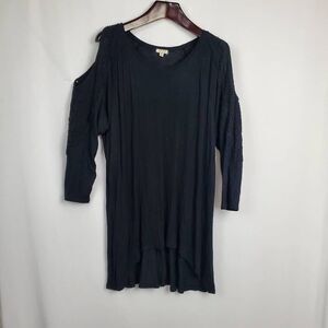 Eyeshadow 2x Black Cold Shoulder Blouse